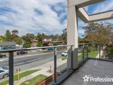 https://images.listonce.com.au/custom/160x/listings/2-english-close-mooroolbark-vic-3138/390/01526390_img_09.jpg?E9vm7bLDTCM