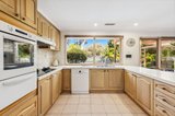 https://images.listonce.com.au/custom/160x/listings/2-era-court-donvale-vic-3111/675/01625675_img_06.jpg?_iBSnkRxcyY