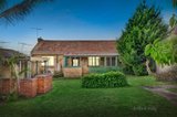 https://images.listonce.com.au/custom/160x/listings/2-farleigh-avenue-burwood-vic-3125/406/00395406_img_07.jpg?C_j-8ho8OEI