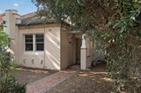 https://images.listonce.com.au/custom/160x/listings/2-farnham-street-flemington-vic-3031/232/01649232_img_01.jpg?S28RBR0FKl8