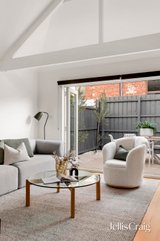 https://images.listonce.com.au/custom/160x/listings/2-faussett-street-albert-park-vic-3206/225/01855225_img_17.jpg?qQadF3_a6pY