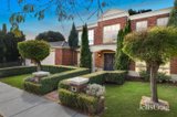 https://images.listonce.com.au/custom/160x/listings/2-ferrier-court-rowville-vic-3178/303/01932303_img_02.jpg?ftduDYDe9S4