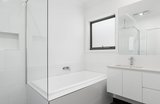 https://images.listonce.com.au/custom/160x/listings/2-floral-court-mooroolbark-vic-3138/800/01971800_img_12.jpg?4rrTgsaDbaI