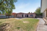https://images.listonce.com.au/custom/160x/listings/2-form-street-wendouree-vic-3355/378/01905378_img_16.jpg?ds7GeVkugSQ