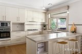 https://images.listonce.com.au/custom/160x/listings/2-garner-court-macleod-vic-3085/708/01910708_img_09.jpg?Gg0-6Qxpzko