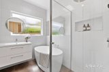 https://images.listonce.com.au/custom/160x/listings/2-gissing-street-blackburn-south-vic-3130/723/01900723_img_07.jpg?9yY9KFIhmd0