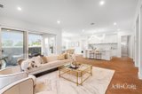 https://images.listonce.com.au/custom/160x/listings/2-glenarm-place-mount-waverley-vic-3149/147/01821147_img_13.jpg?waIVYDJqWOI
