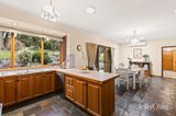 https://images.listonce.com.au/custom/160x/listings/2-glenwood-close-donvale-vic-3111/206/01950206_img_08.jpg?LwPAbN2kkSk