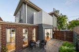 https://images.listonce.com.au/custom/160x/listings/2-gracie-street-northcote-vic-3070/491/01851491_img_10.jpg?jlnh7tsEdYg