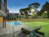 https://images.listonce.com.au/custom/160x/listings/2-grant-avenue-balwyn-vic-3103/753/01718753_img_15.jpg?AbMzh3RFvIA