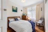 https://images.listonce.com.au/custom/160x/listings/2-greenview-court-bentleigh-east-vic-3165/570/01226570_img_08.jpg?cwZTQtJOrEQ