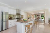 https://images.listonce.com.au/custom/160x/listings/2-gwendoline-avenue-woodend-vic-3442/961/01127961_img_09.jpg?GBE4DKW8XB4