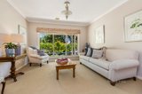 https://images.listonce.com.au/custom/160x/listings/2-gwendoline-avenue-woodend-vic-3442/961/01127961_img_11.jpg?S-gk2C1ra4A