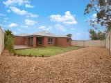 https://images.listonce.com.au/custom/160x/listings/2-hanly-close-canadian-vic-3350/972/01575972_img_03.jpg?W6hMW252jNs