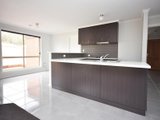 https://images.listonce.com.au/custom/160x/listings/2-hanly-close-canadian-vic-3350/972/01575972_img_05.jpg?xxcPCBjXdik