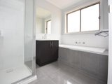 https://images.listonce.com.au/custom/160x/listings/2-hanly-close-canadian-vic-3350/972/01575972_img_13.jpg?Ai2jRCgh_C8