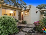 https://images.listonce.com.au/custom/160x/listings/2-hollyoak-haven-chirnside-park-vic-3116/632/01524632_img_13.jpg?FygXR8xSo38