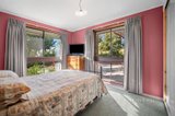 https://images.listonce.com.au/custom/160x/listings/2-hospital-street-daylesford-vic-3460/597/01456597_img_12.jpg?hq1AQ9EPfxM