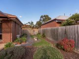 https://images.listonce.com.au/custom/160x/listings/2-hyde-park-walk-mooroolbark-vic-3138/218/01524218_img_13.jpg?5k18o77xuKU