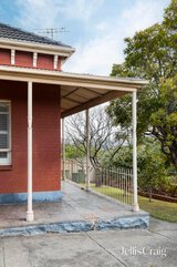 https://images.listonce.com.au/custom/160x/listings/2-james-street-northcote-vic-3070/778/01818778_img_02.jpg?7GgMO3YeO9E