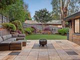 https://images.listonce.com.au/custom/160x/listings/2-judith-avenue-warrandyte-vic-3113/561/01701561_img_13.jpg?9iIJerTmrTs