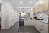 https://images.listonce.com.au/custom/160x/listings/2-kalimna-street-essendon-vic-3040/048/00877048_img_05.jpg?HNBStsZtkyc