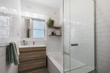 https://images.listonce.com.au/custom/160x/listings/2-kalimna-street-essendon-vic-3040/048/00877048_img_08.jpg?1tnS4V_H9kk