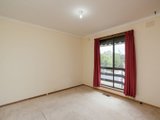 https://images.listonce.com.au/custom/160x/listings/2-karin-court-mooroolbark-vic-3138/410/01524410_img_08.jpg?uWydGPuzAAA