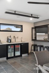 https://images.listonce.com.au/custom/160x/listings/2-karin-court-mooroolbark-vic-3138/933/01962933_img_14.jpg?qFwqw3xXIxw