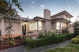 https://images.listonce.com.au/custom/160x/listings/2-kefford-court-mont-albert-north-vic-3129/419/01600419_img_02.jpg?MhGQXRdP6Zs