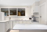 https://images.listonce.com.au/custom/160x/listings/2-kendal-street-mount-waverley-vic-3149/833/01854833_img_08.jpg?bVFvWxEWg6o