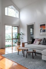 https://images.listonce.com.au/custom/160x/listings/2-kennedy-street-richmond-vic-3121/074/01583074_img_04.jpg?fZZ2OJI6ox4