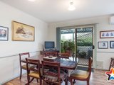 https://images.listonce.com.au/custom/160x/listings/2-kincumber-drive-croydon-vic-3136/543/01529543_img_06.jpg?IL1H4D1-pAk