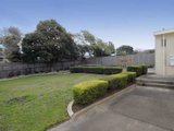 https://images.listonce.com.au/custom/160x/listings/2-kirriemuir-street-hamlyn-heights-vic-3215/579/01699579_img_14.jpg?ZLXw90w1xi4
