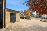 https://images.listonce.com.au/custom/160x/listings/2-knox-street-daylesford-vic-3460/731/01724731_img_06.jpg?wYTiNuT1YNQ