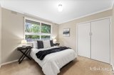 https://images.listonce.com.au/custom/160x/listings/2-landen-avenue-glen-waverley-vic-3150/986/01820986_img_09.jpg?3uWXUkYK7Qo