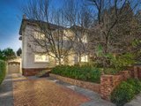 https://images.listonce.com.au/custom/160x/listings/2-lansell-crescent-camberwell-vic-3124/387/00829387_img_13.jpg?NetoYWTgJJw