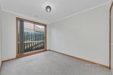 https://images.listonce.com.au/custom/160x/listings/2-lapwing-road-south-morang-vic-3752/419/01533419_img_12.jpg?K0stVsVKmEg