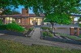 https://images.listonce.com.au/custom/160x/listings/2-laviah-court-templestowe-vic-3106/938/00767938_img_01.jpg?2-JCM7IzKY8