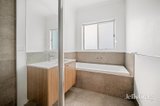 https://images.listonce.com.au/custom/160x/listings/2-lemon-street-alfredton-vic-3350/163/01937163_img_04.jpg?9I1GKRlj7WM