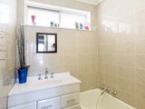 https://images.listonce.com.au/custom/160x/listings/2-leura-court-corio-vic-3214/586/01699586_img_07.jpg?KKxJAsRaYqk