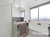 https://images.listonce.com.au/custom/160x/listings/2-linda-place-ringwood-north-vic-3134/640/01525640_img_10.jpg?RSf-qtTTfM4