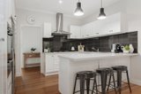 https://images.listonce.com.au/custom/160x/listings/2-lister-court-ringwood-vic-3134/192/00884192_img_03.jpg?kZw58QjULW8