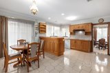 https://images.listonce.com.au/custom/160x/listings/2-locarno-court-mulgrave-vic-3170/116/01702116_img_05.jpg?lFJEqsvtuN8