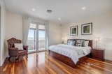 https://images.listonce.com.au/custom/160x/listings/2-lockens-avenue-glen-waverley-vic-3150/226/01519226_img_14.jpg?f5DuAWfoGp0