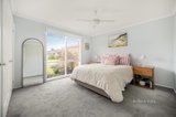 https://images.listonce.com.au/custom/160x/listings/2-longbeach-close-aspendale-vic-3195/159/01734159_img_07.jpg?mWf9ocadxgE