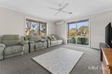 https://images.listonce.com.au/custom/160x/listings/2-lowry-crescent-miners-rest-vic-3352/011/01892011_img_03.jpg?ejZUDtzXJ1I
