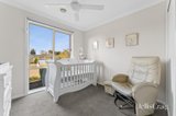 https://images.listonce.com.au/custom/160x/listings/2-lowry-crescent-miners-rest-vic-3352/011/01892011_img_13.jpg?YJe66viej5M
