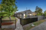 https://images.listonce.com.au/custom/160x/listings/2-lynwood-crescent-lower-plenty-vic-3093/017/01175017_img_01.jpg?4umc-OgY0C4