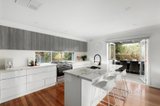 https://images.listonce.com.au/custom/160x/listings/2-lynwood-crescent-lower-plenty-vic-3093/038/01704038_img_03.jpg?rcuDWI1JBhk